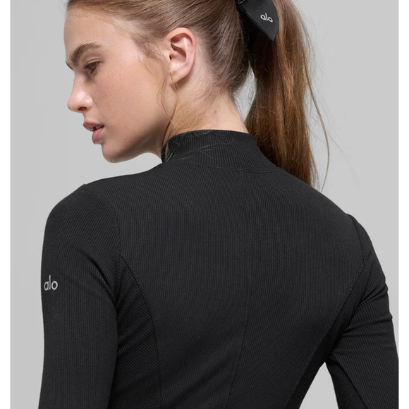 ALO Yoga Airlift Rhythm Black Hair Scrunchie - Picture 4 of 4